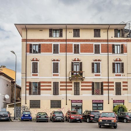 Life Is Beautiful Design Loft Navigli Romolo, Netflix, Wifi, Ac And Street Parking Lejlighed Milano Eksteriør billede